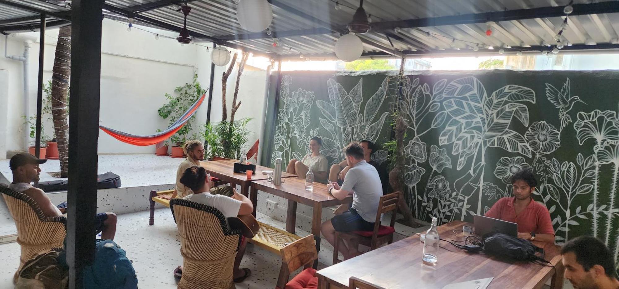 Hammock Hostels - Bandra ムンバイ エクステリア 写真