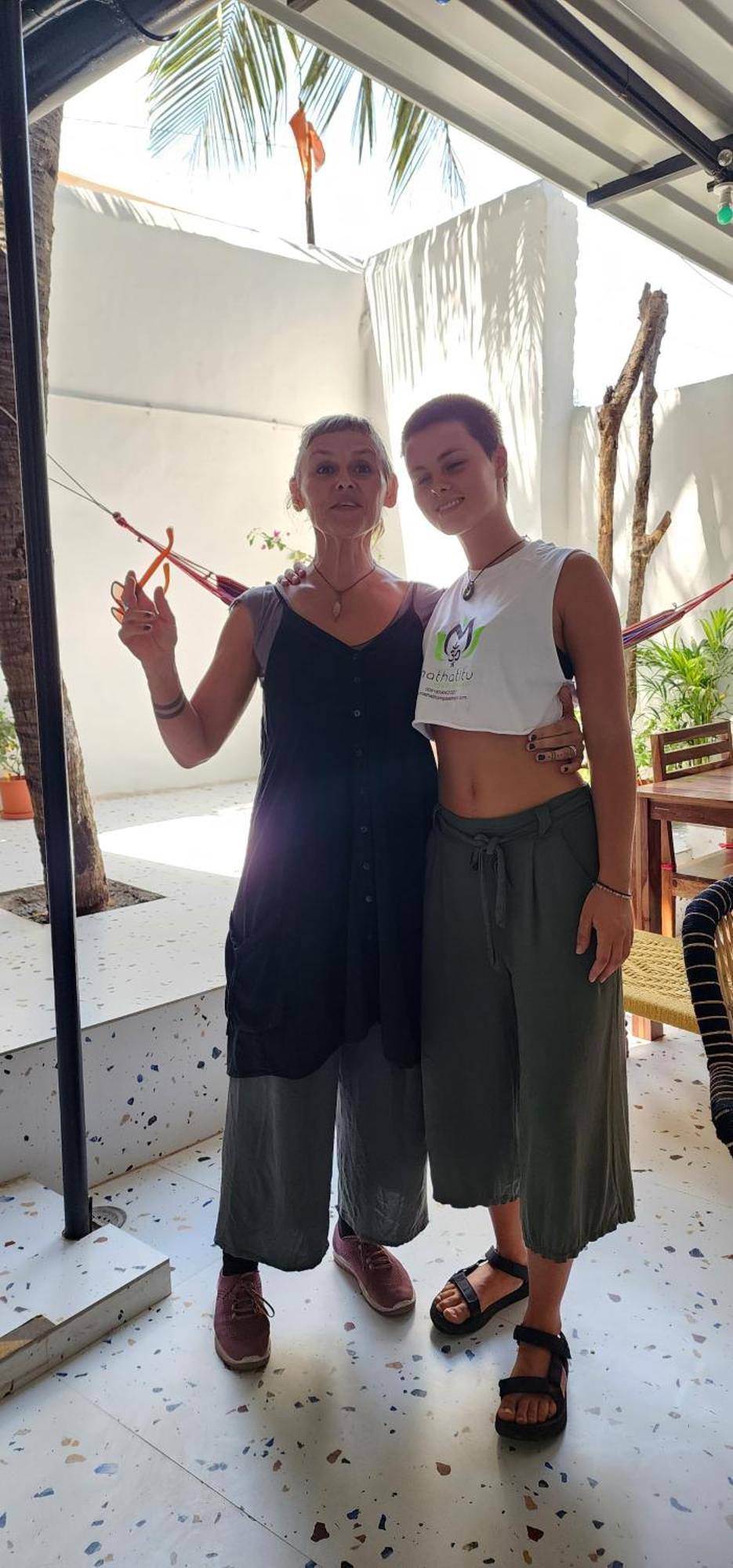 Hammock Hostels - Bandra ムンバイ エクステリア 写真