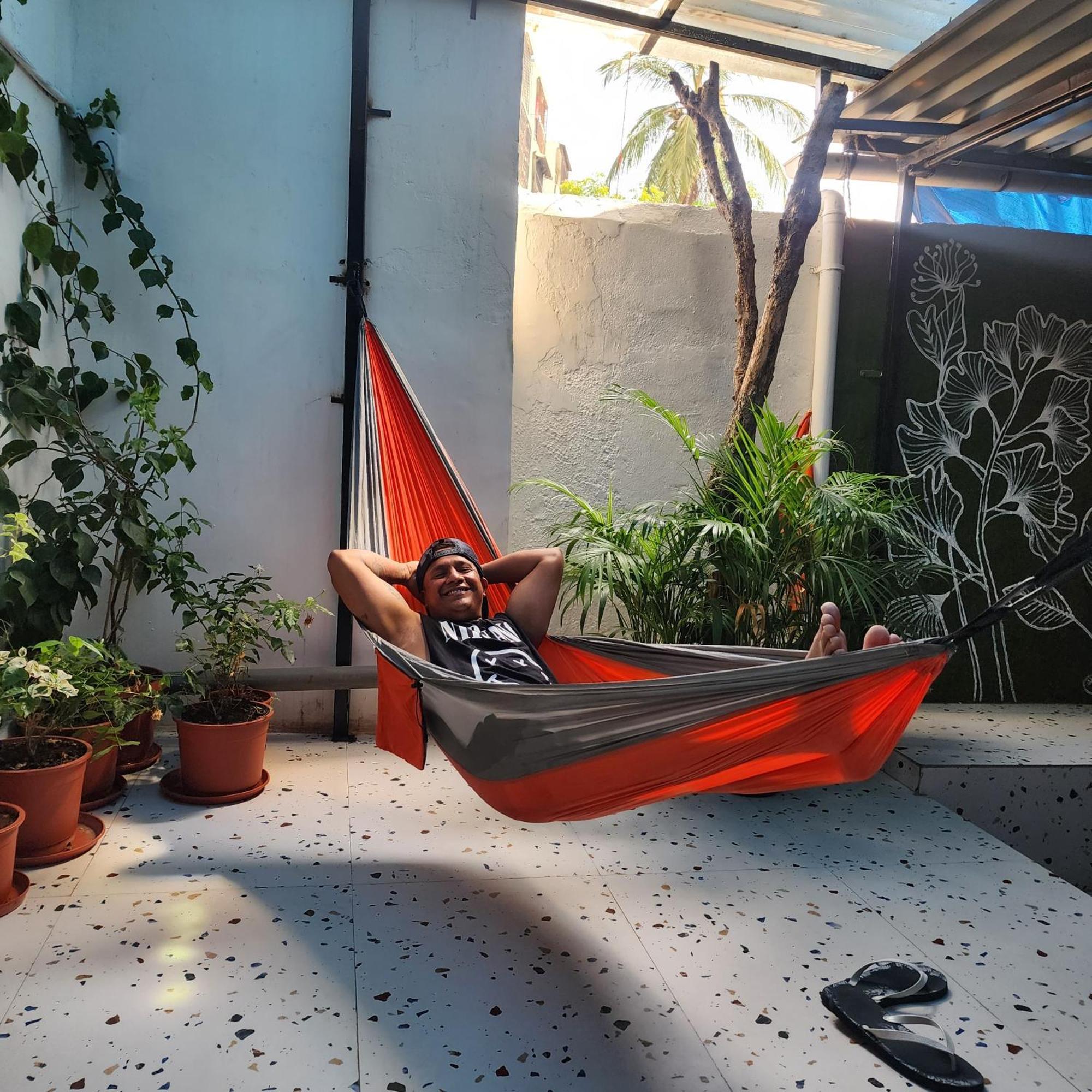 Hammock Hostels - Bandra ムンバイ エクステリア 写真
