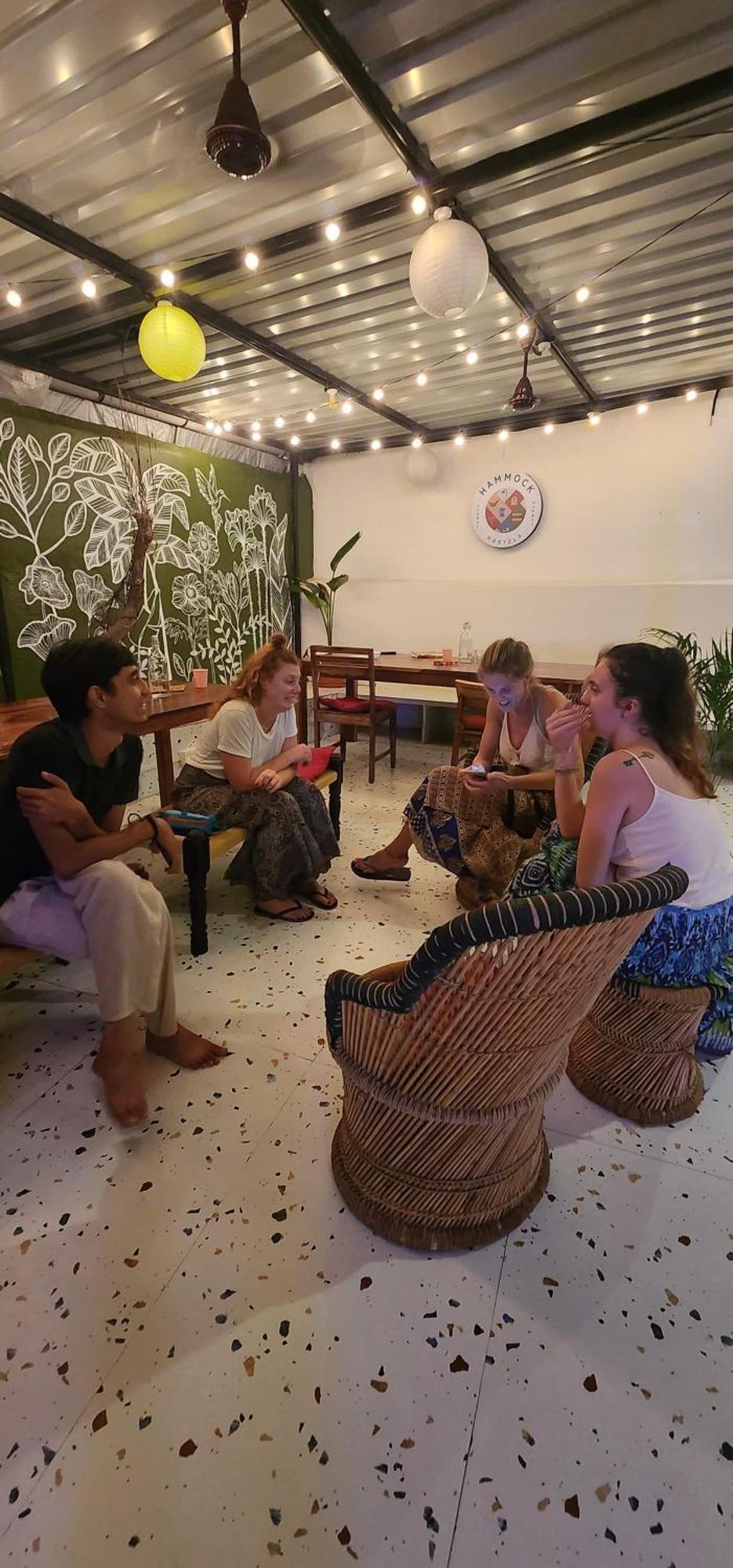 Hammock Hostels - Bandra ムンバイ エクステリア 写真