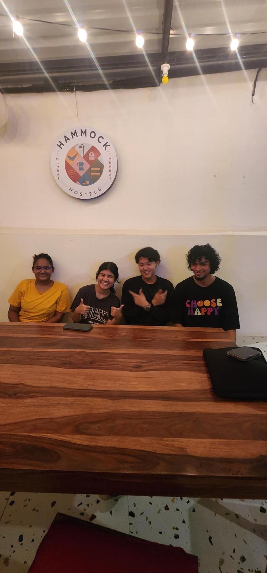 Hammock Hostels - Bandra ムンバイ エクステリア 写真