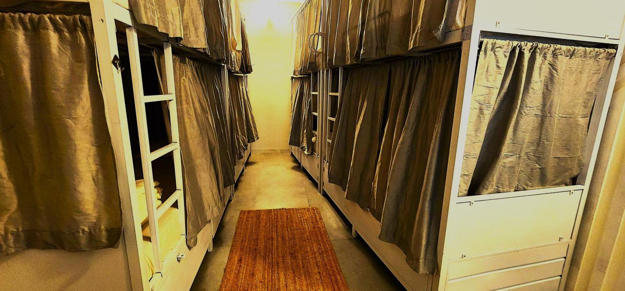 Hammock Hostels - Bandra ムンバイ エクステリア 写真