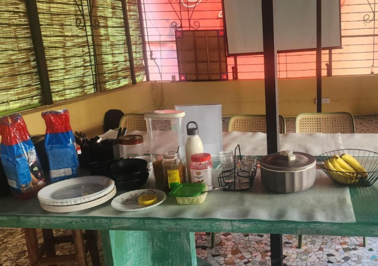 Hammock Hostels - Bandra ムンバイ エクステリア 写真